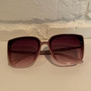 Square smoky pink/purple sunglasses!